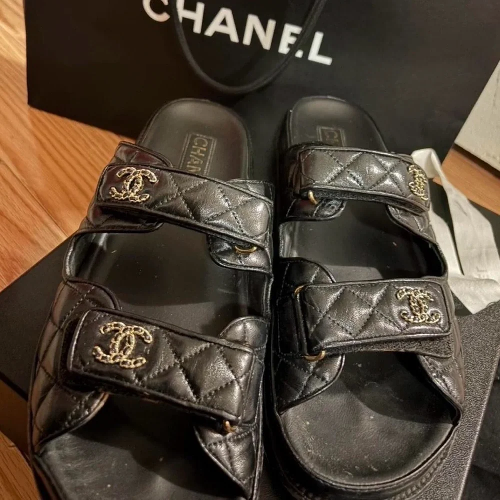 CHANEL Black Quilted Sandals with Gold Details - Picture 2 of 7